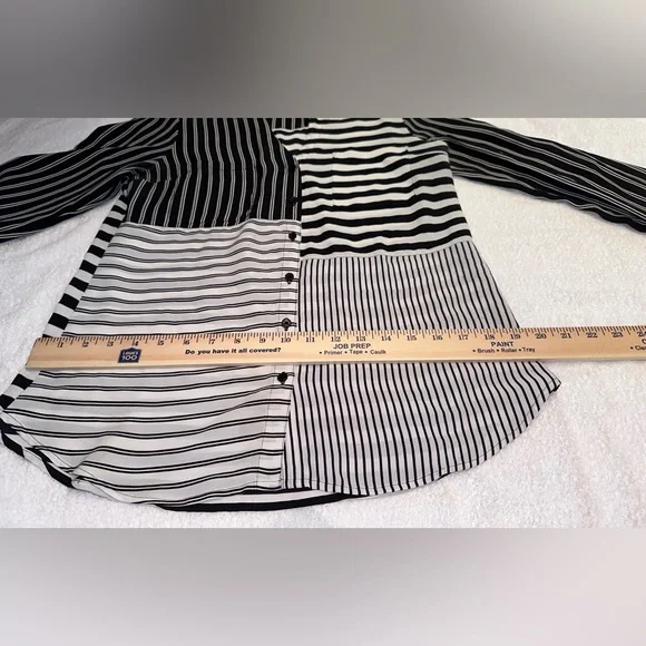 Express Black and White Asymmetrical Button Down Shirt. Size SP - Picture 6 of 8